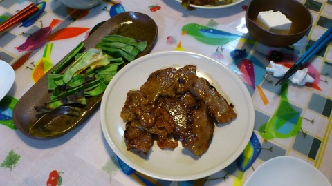 木曽製肉店味付け亀岡牛と葉リーキ焼き