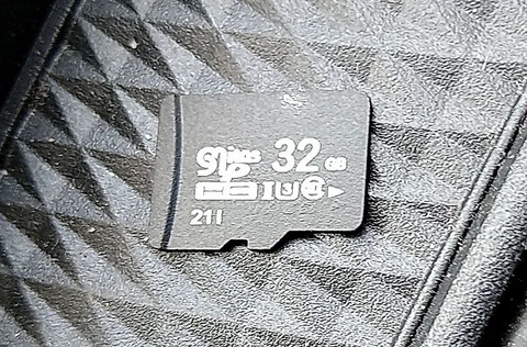 付属のマイクロSD