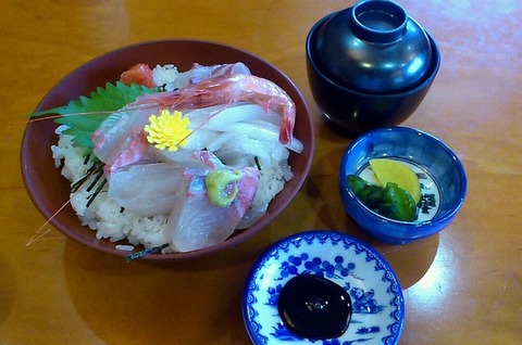 海鮮丼