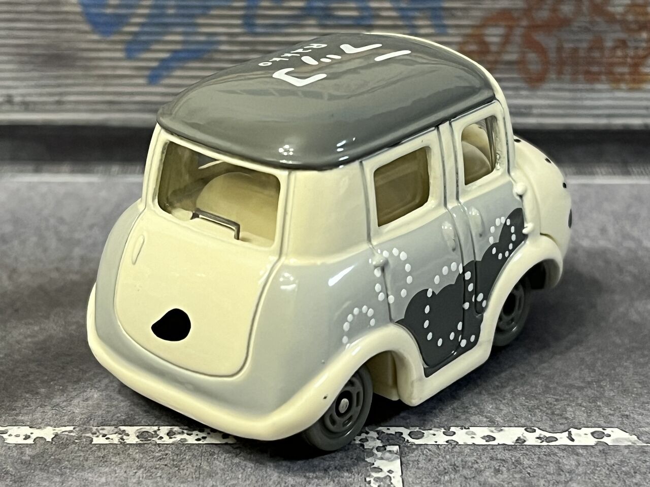 ちいかわ ラッコ・・・第611回今日のトミカ : [限] 期間限定ですっ