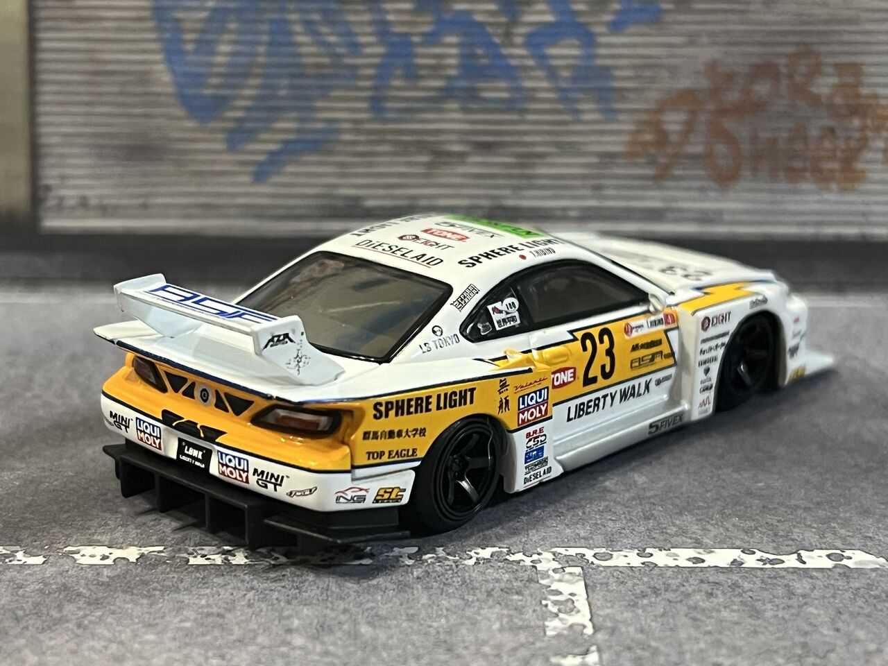 MINI GTのLBスーパーシルエットシルビアS15 : [限] 期間限定ですっ