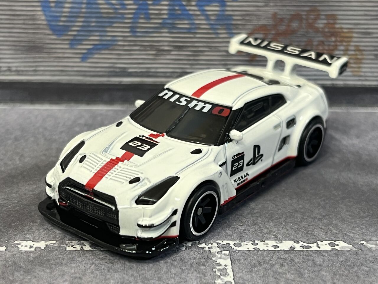 ポップカルチャー GT-R ニスモ GT3 グランツーリスモ : [限 ポップカルチャー GT-R ニスモ GT3 グランツーリスモ : [限