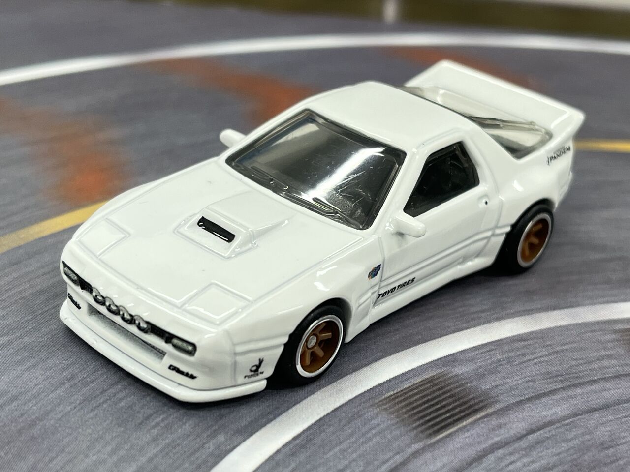 10台セット！ホットウィール ローニンラン パンデム FC RX-7 楽天市場】ホットウィール カーカルチャー ローニン・ラン