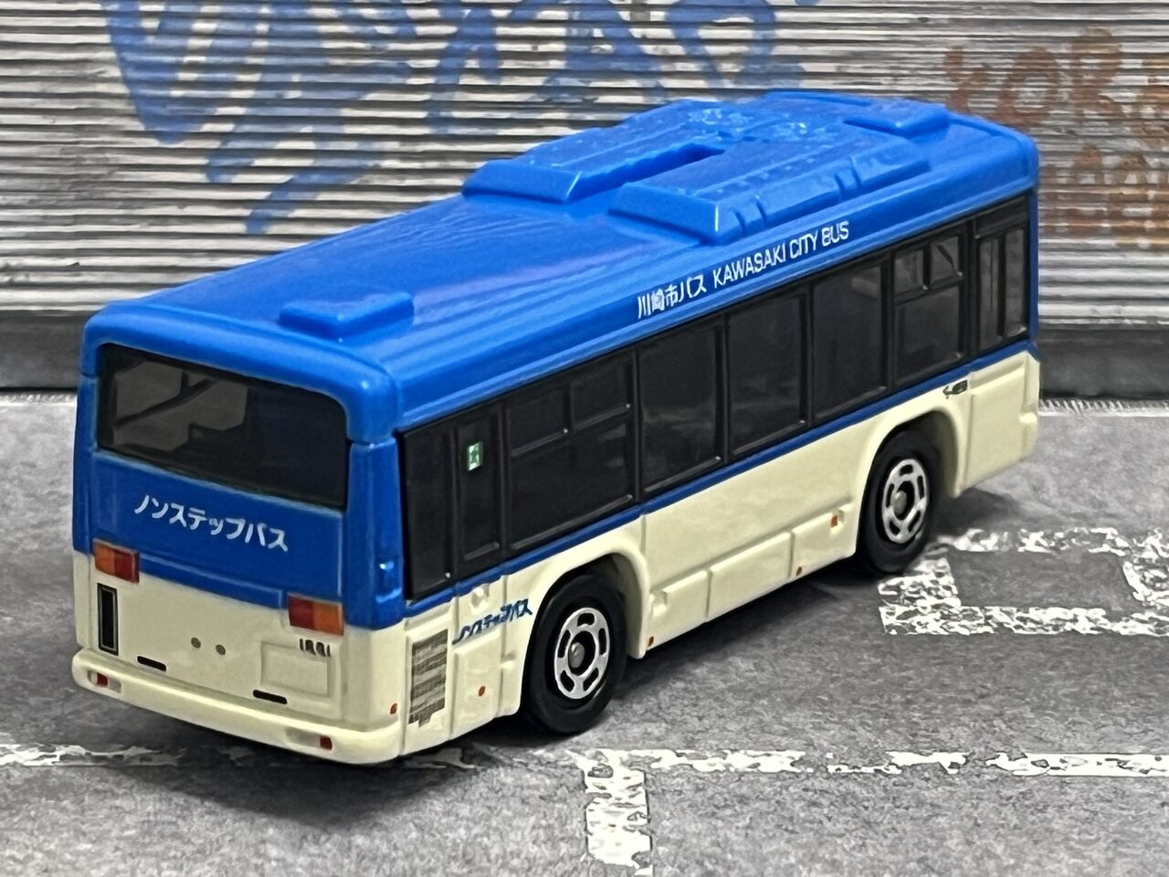 【限定オリジナルトミカ】 川崎市バス いすゞエルガ 2台セット 新品】川崎市バス トミカ川崎市80周年記念 オリジナルカラー 2