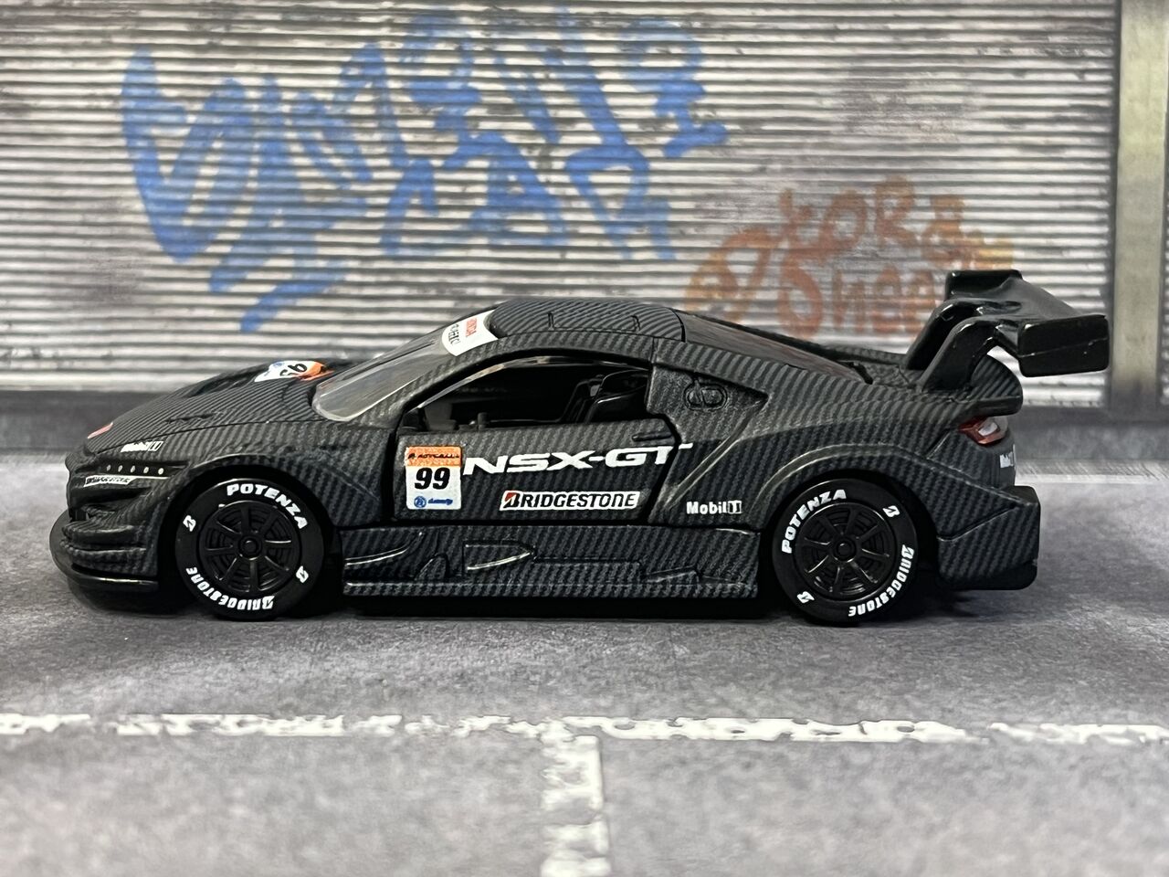 トミカプレミアム Racing 99号車 NSX-GT セット Amazon.co.jp: トミカプレミアムレーシング99号車 NSX-GT2台