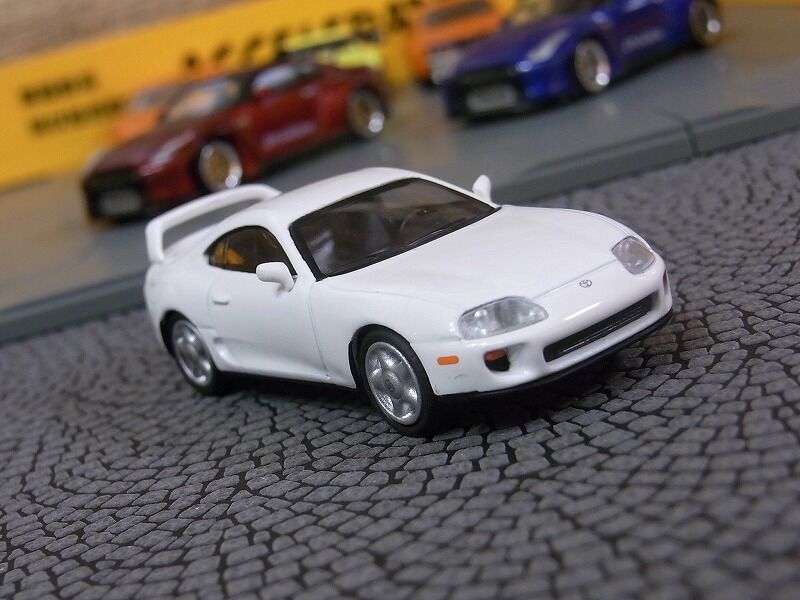 MINI GT 1/64 トヨタ スープラ(JZA80) スーパーホワイト(左
