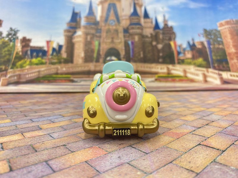 ミッキーマウスの車(フィギュアつき)2021バースデーver.・・・第