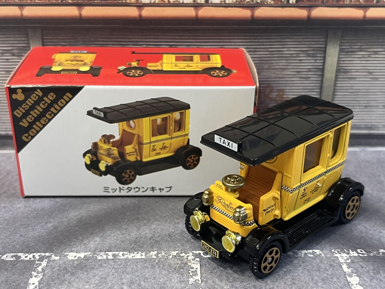 東京ディズニーリゾート トミカ ミッドタウンキャブ & ビッグシティ