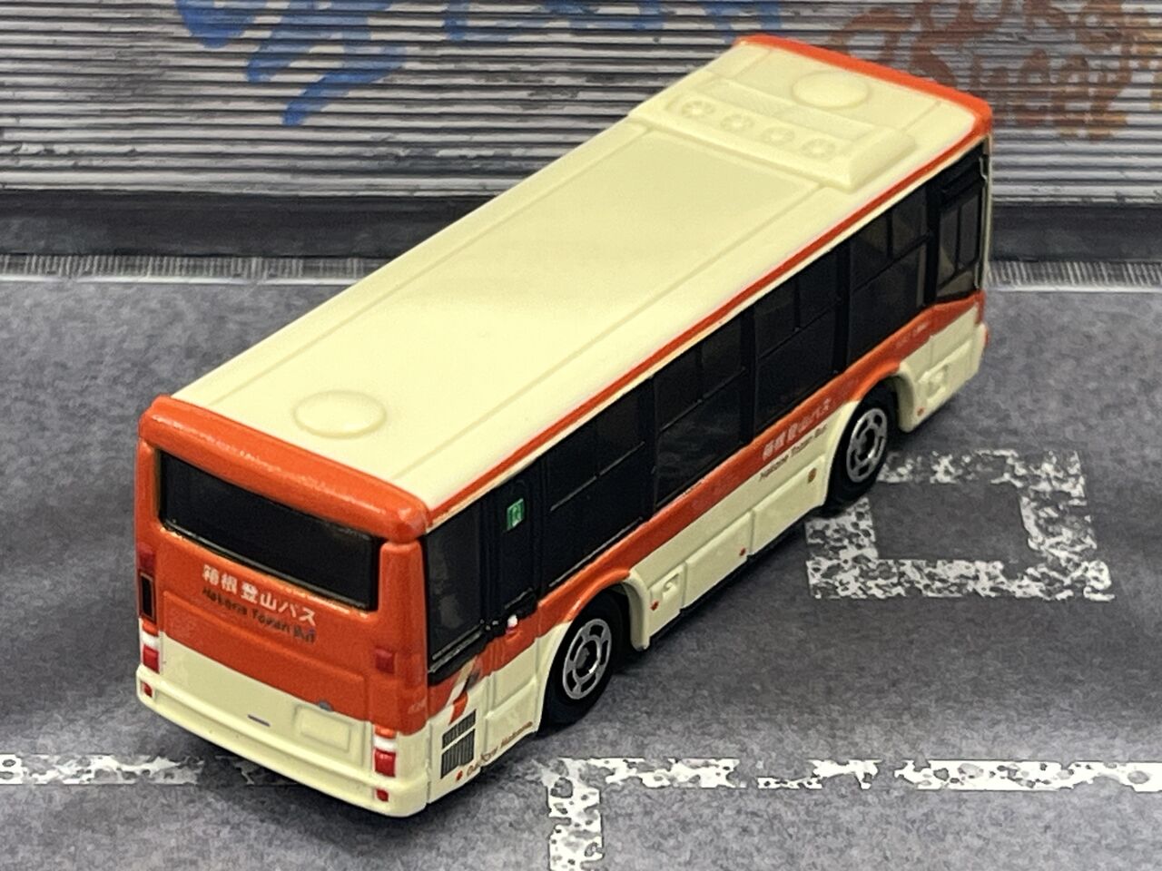 箱根登山バス　三菱ふそうエアロスター　トミカ　5台セット Amazon.co.jp: タカラトミーアーツ トミカ 箱根登山バス 三菱