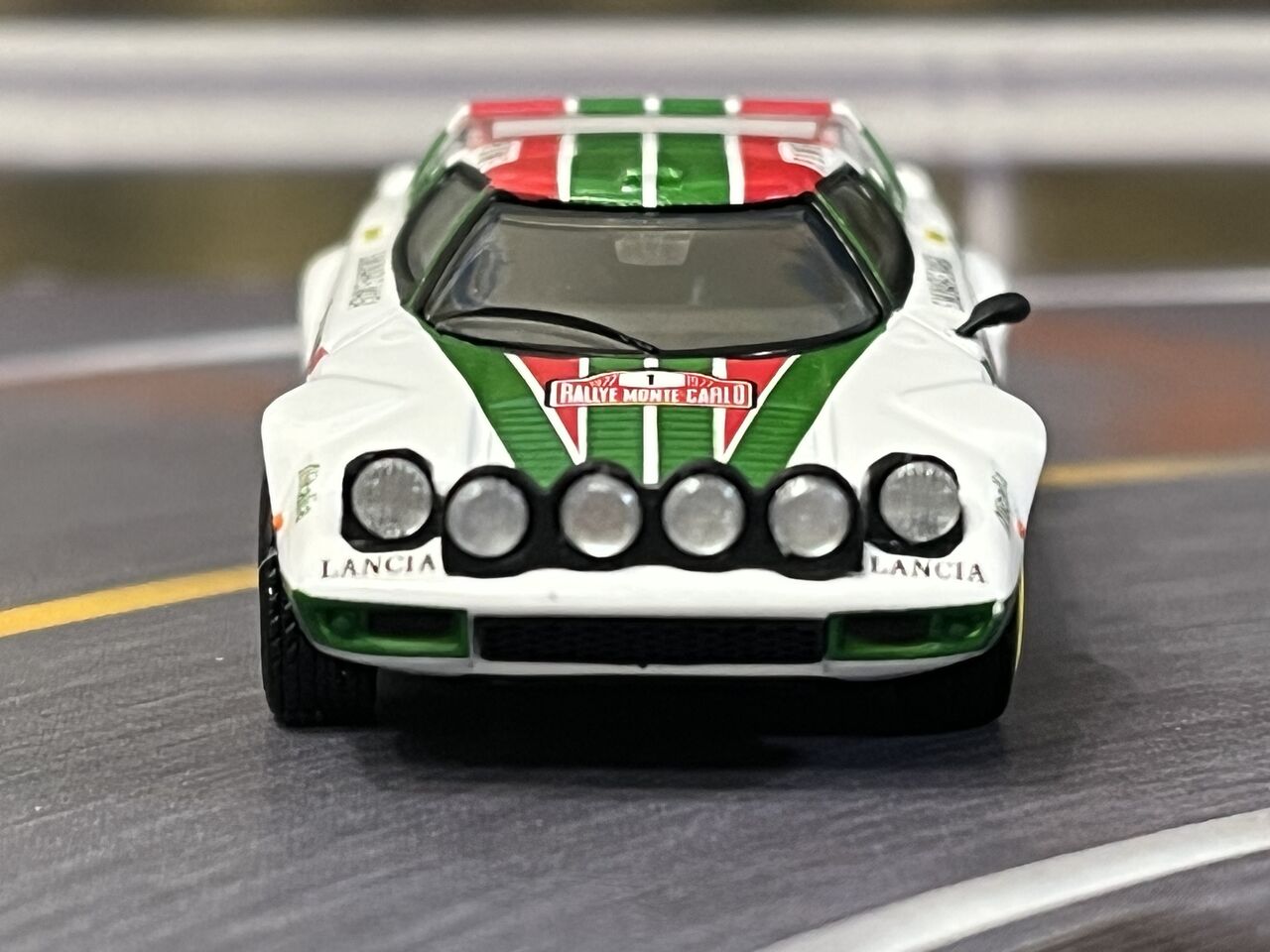 MINI GT #MGT00422-L 1/64 ランチア ストラトス HF モンテカルロ