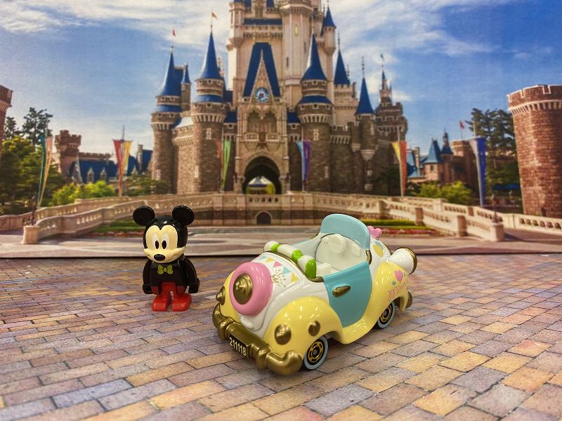 トミカ ディズニー 0 ミッキーマウスの車 バースデー ハッピー