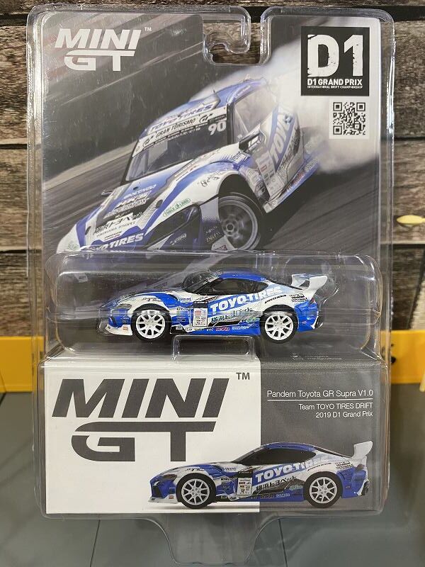 MINIGT トヨタ GR スープラ 2台セット 206 233 MINIGT トヨタ GR スープラ 2台セット 206 233