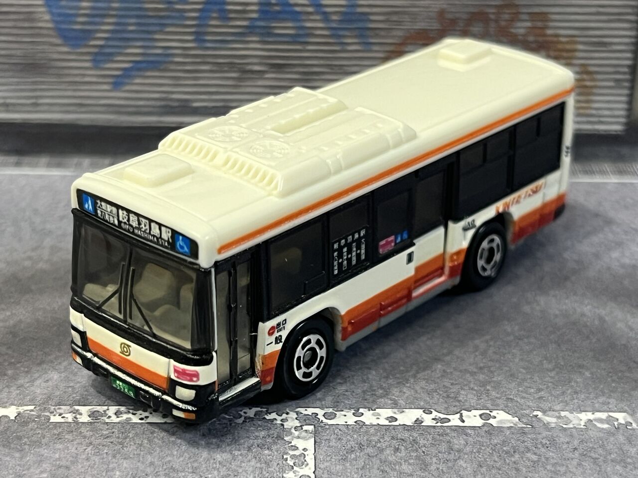 インクジェット印刷でも良い仕上がりの名阪近鉄バス いすゞ エルガ