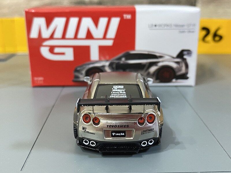 専用です。ミニGT 香港限定　GT-R R35　2個 61SVJxyIFYL._UF350,350_QL80_.jpg