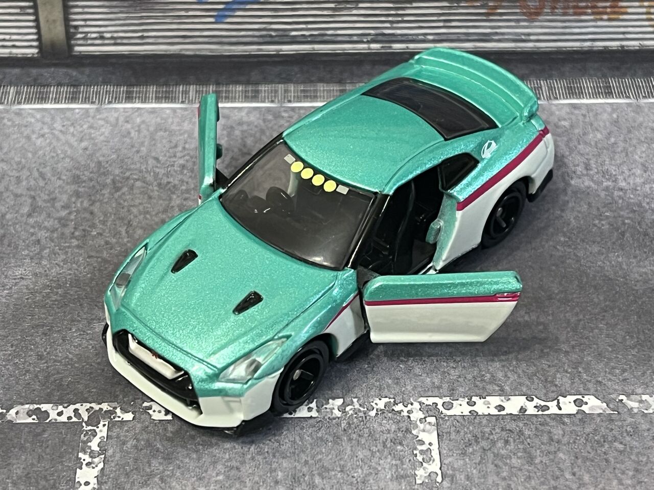 シンカリオン、限定、トミカ 51abWMLz7sL._UF350,350_QL50_.jpg