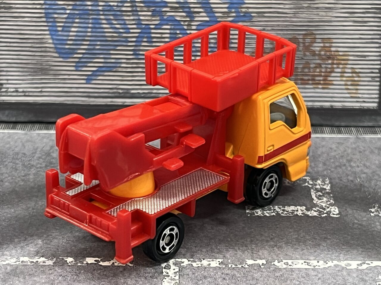 トミカ 標識セット 第14弾 ⑧いすゞ エルフ 高所作業車・・・第728回