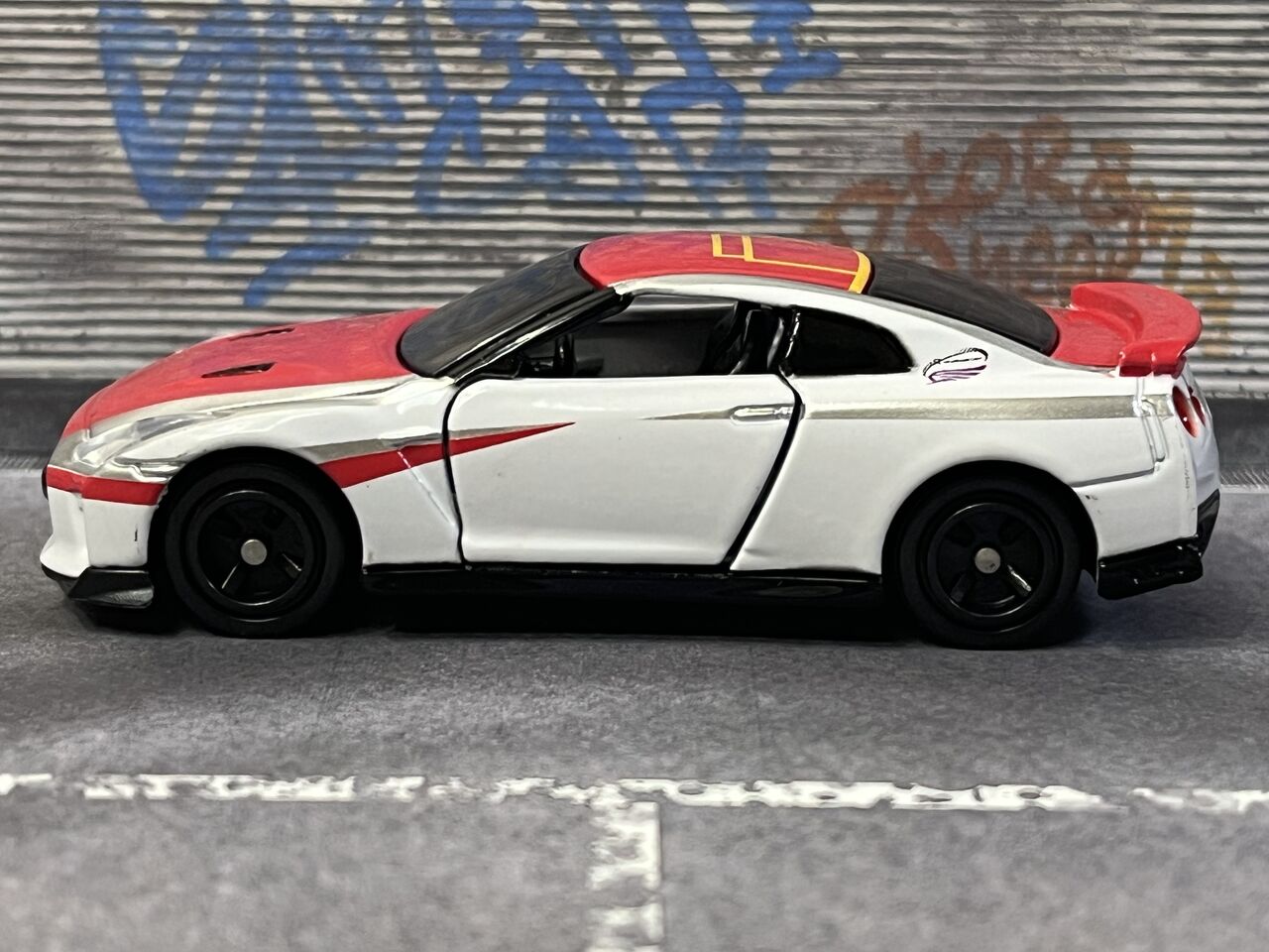 販売中】シンカリオンCW トミカ 日産 NISSAN GT-R(E6 こまち)(4