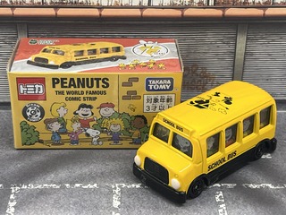 スヌーピータウン限定トミカ２２ ウッドストックバスミニカー 特注ドリームトミカ スヌーピータウンショップ スクールバス