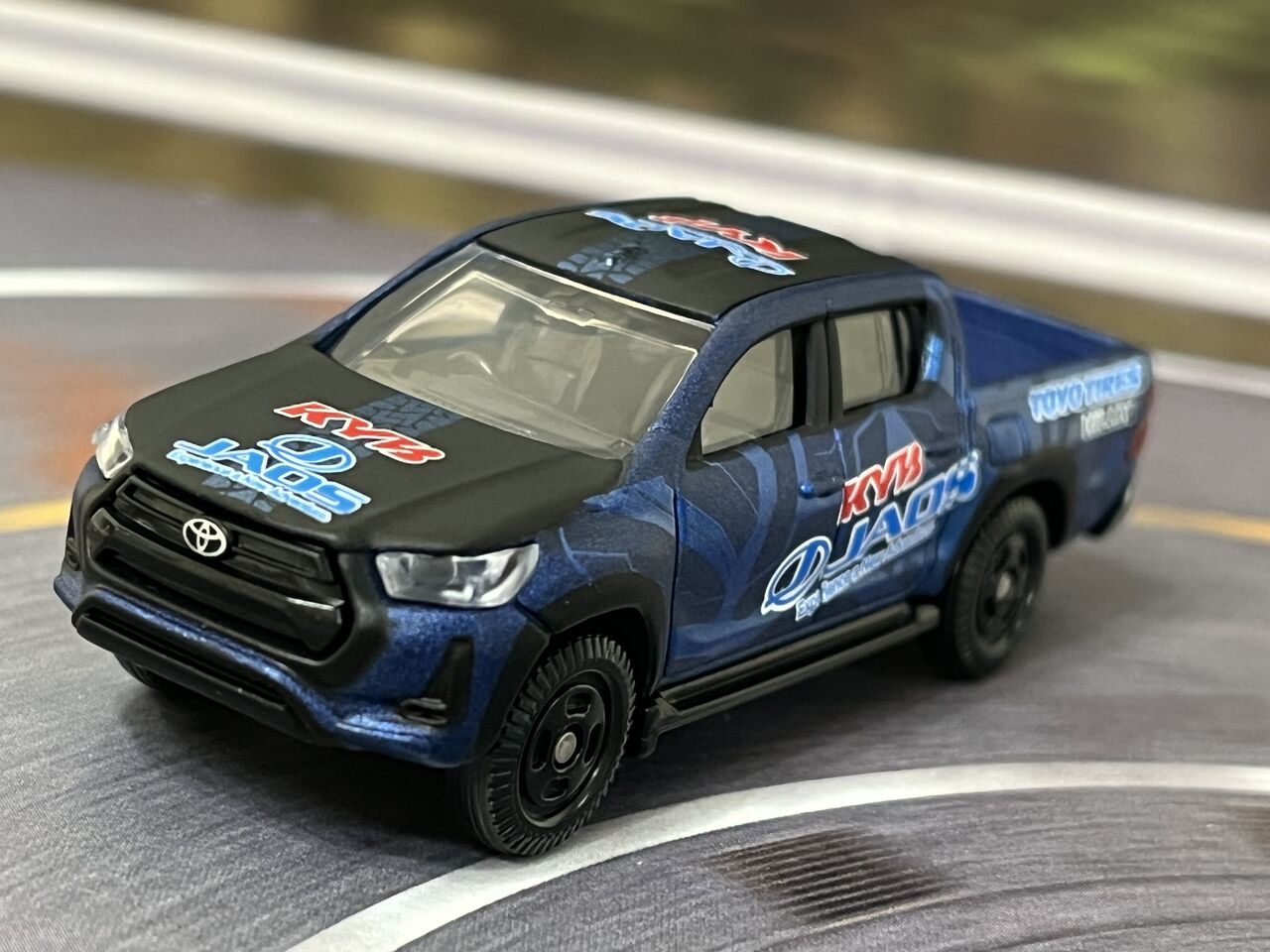ネッツトヨタ高崎特注 TEAM JAOS HILUX 2020 ver. トミカ