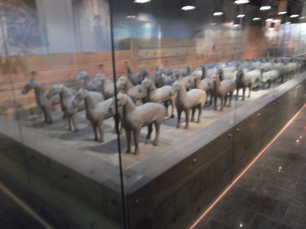 中国旅行 西安⑥ 「陽陵博物館」 城壁・城門 ザクロちゃん : 幸せを