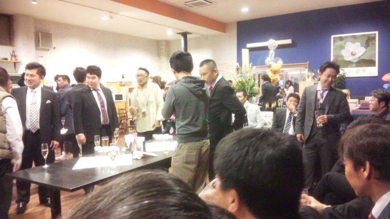 前原くん結婚パティー In 御殿場高原ホテル ビュッフェ パロ X1 子供4人 ウエディングケーキ 細野豪志 同友会アウトデラックス 幸せを生む住まい ひでさんブログ