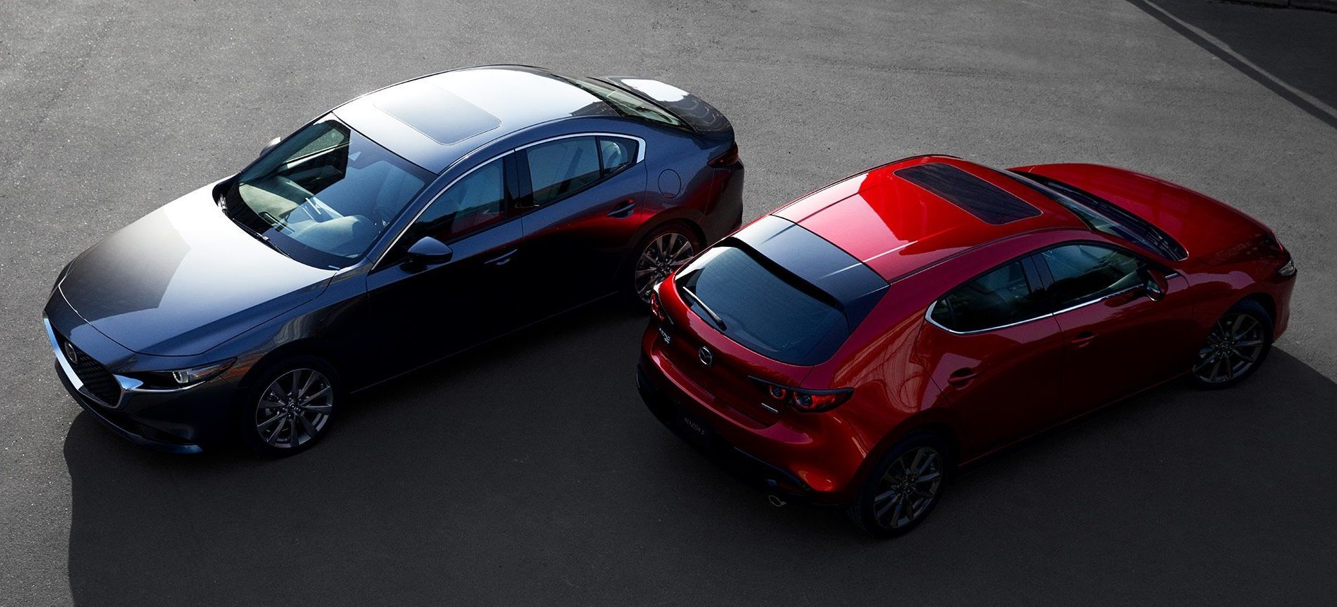 ついに登場 新世代マツダ３全裸 ちょい悪ひでおやじ