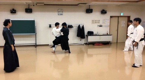 jujutsu_tachi3