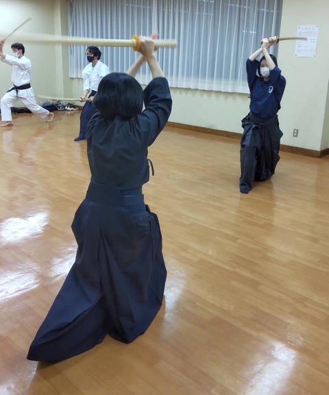 kenjutsu_suburi2