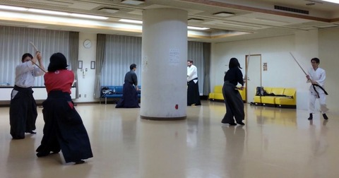 kenjutsu_suburi6