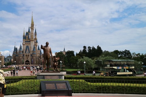 2022_disney1