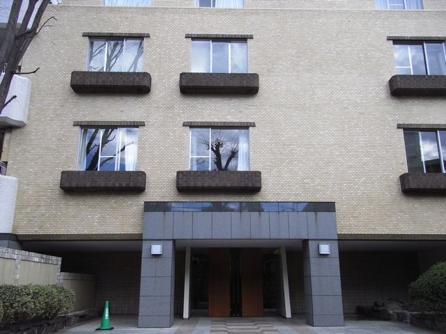 代官山徒歩1分のヴィンテージマンション 東急アパートメント代官山タワー のご紹介です ルーフバルコニー付 ノースエステート石崎がオススメする 分譲賃貸ファミリー物件 ルーフバルコニー 駐車場 高級マンション 代官山徒歩1分のヴィンテージマンション 東急アパートメント代官山タワー のご紹介です ルーフバルコニー付 ノースエステート石崎がオススメする 分譲賃貸ファミリー物件 ルーフバルコニー 駐車場 高級マンション