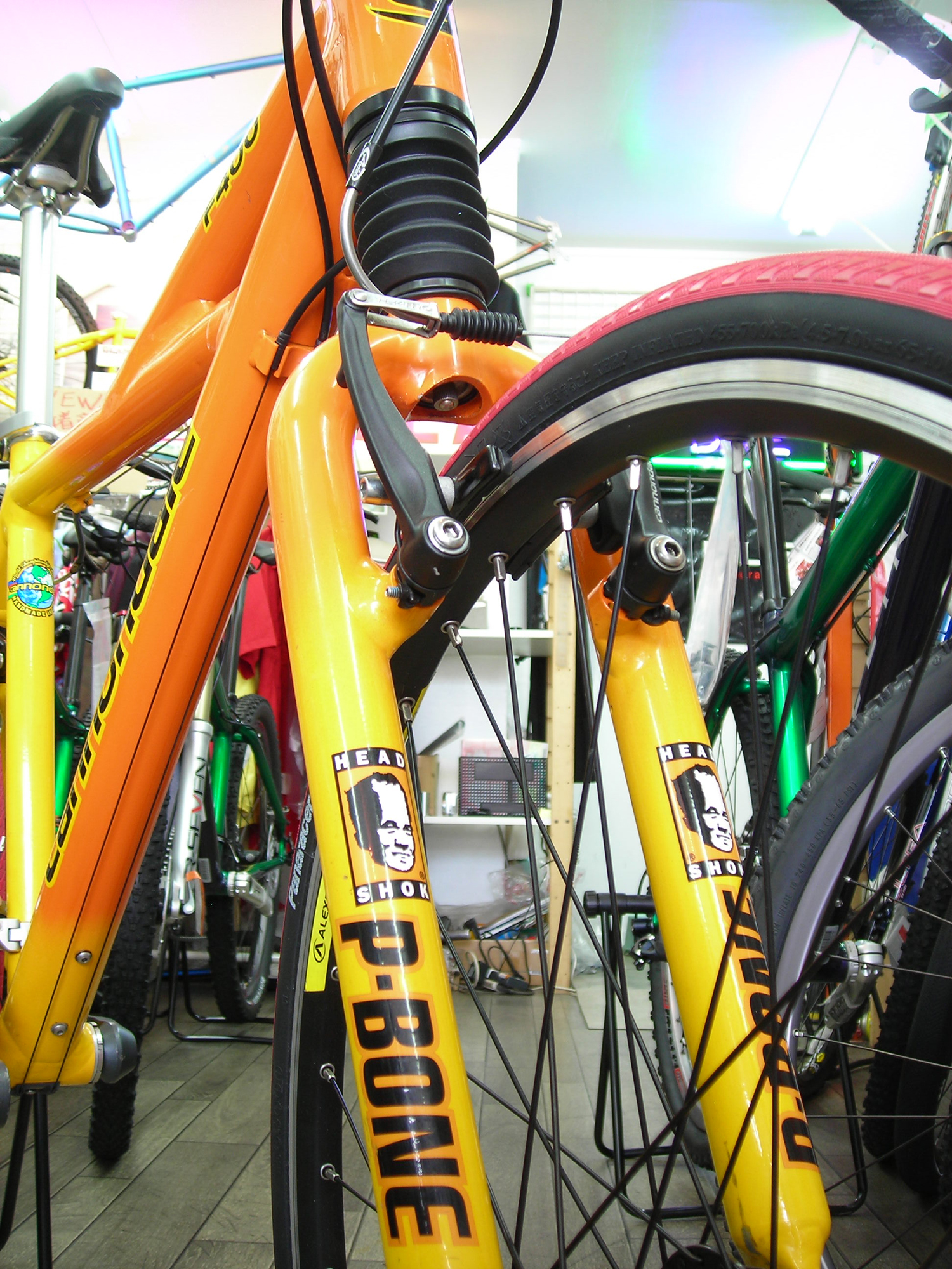 Cannondale P-bone(バネ式サスペンション)のAir Sus化 Cannondale P-bone(バネ式サスペンション)のAir Sus化