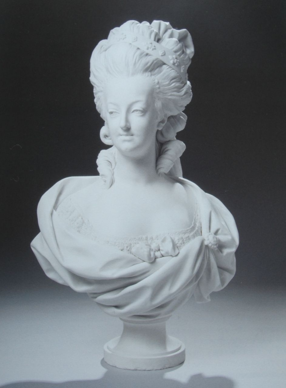 マリー・アントワネット 胸像 ルーヴル美術館 1782年 ポワゾ : サロン