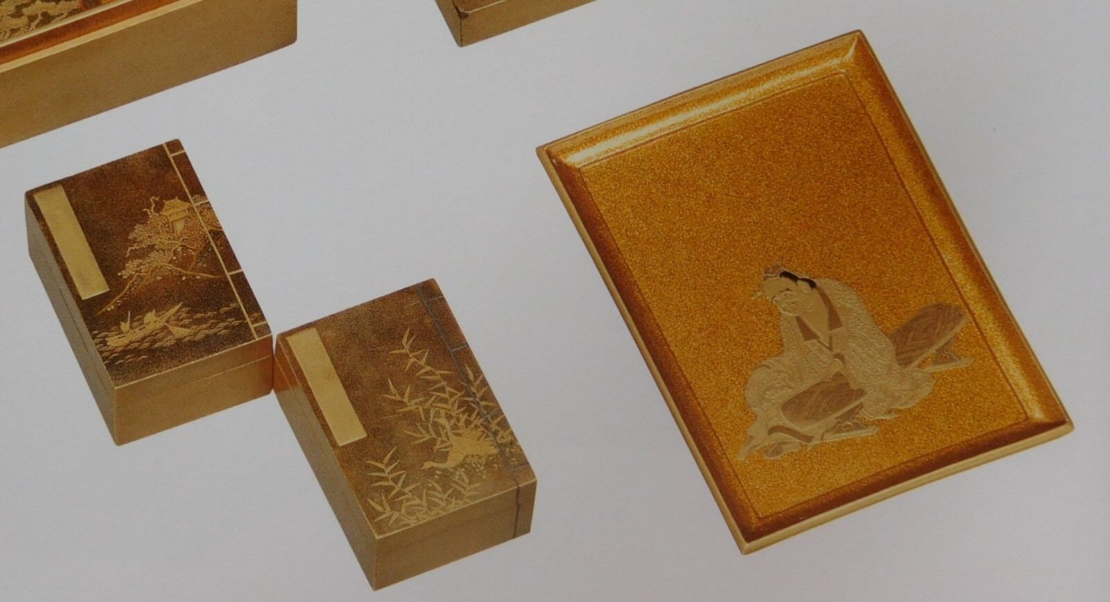 古今集蒔絵小角箱 通称48 MR380.15 ヴェルサイユ宮殿 古今集蒔絵小角箱 通称48 MR380.15 ヴェルサイユ宮殿