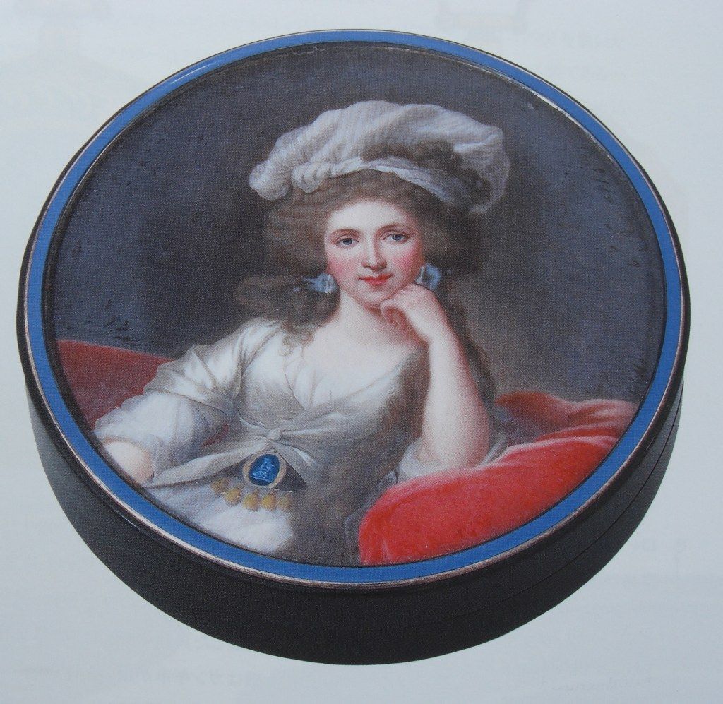オルレアン公爵夫人の肖像入りボンボン入れ サロン マリー アントワネット オルレアン公爵夫人の肖像入りボンボン入れ サロン マリー アントワネット
