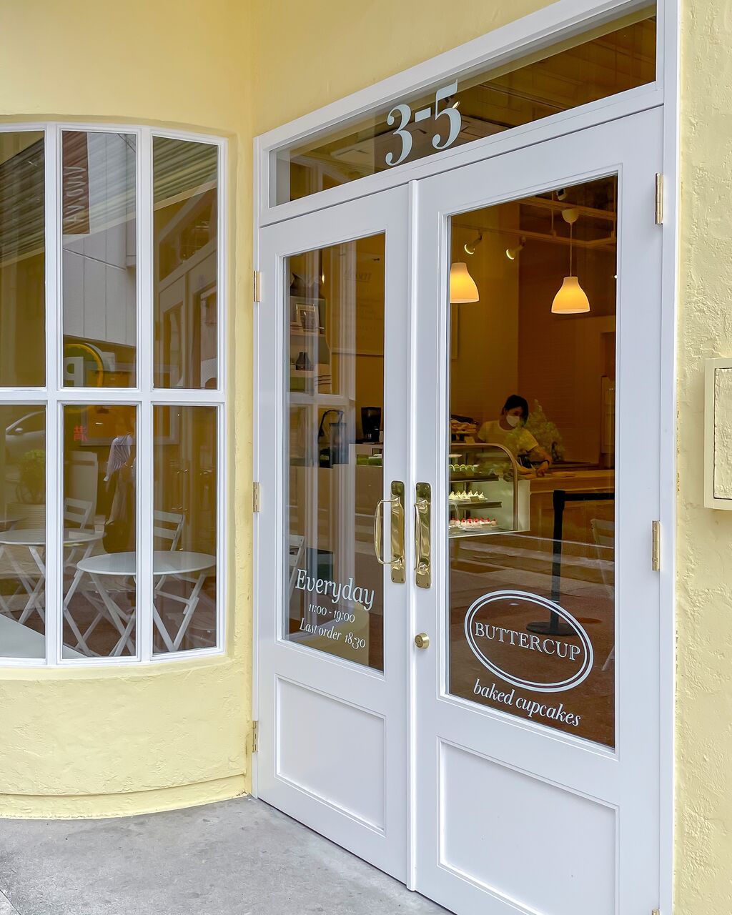 神戸 元町 神戸にも韓国カフェの波が Buttercup ひー カフェきろく Powered By ライブドアブログ