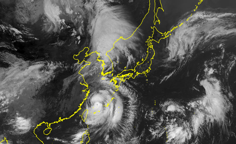 気象庁台風11号気象衛星ひまわり13時30分ごろ20220904