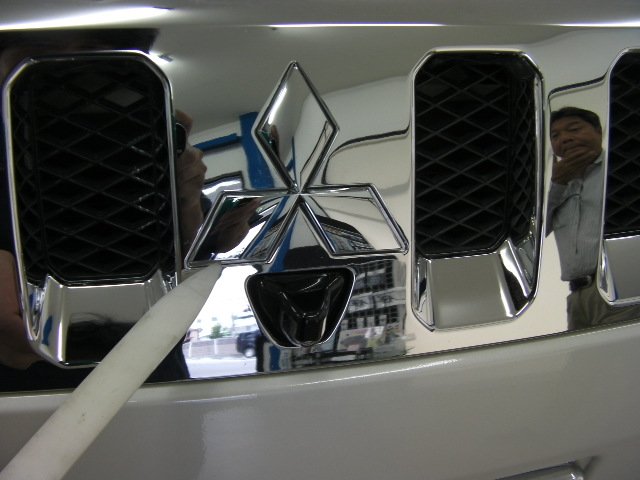 デリカD5 フロントグリル　新車取り外し品 ☆新型デリカ フロントグリル メッキ 新車外し♪