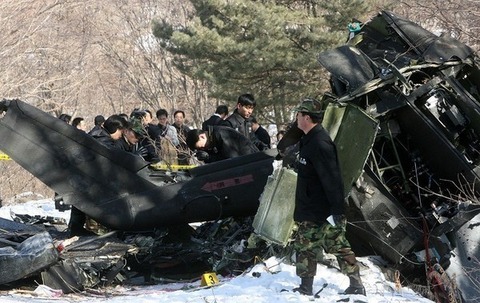 韓国軍ヘリが墜落