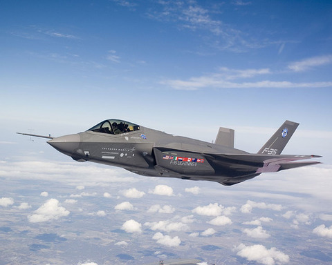 F35