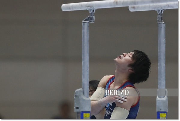behind2 (5)