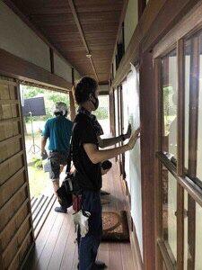 E87AB7EC-39C8-4E65-8BFB-998785B4D22D