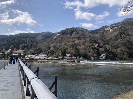 61B5FA8B-A740-4C11-B98E-D218198D90D3