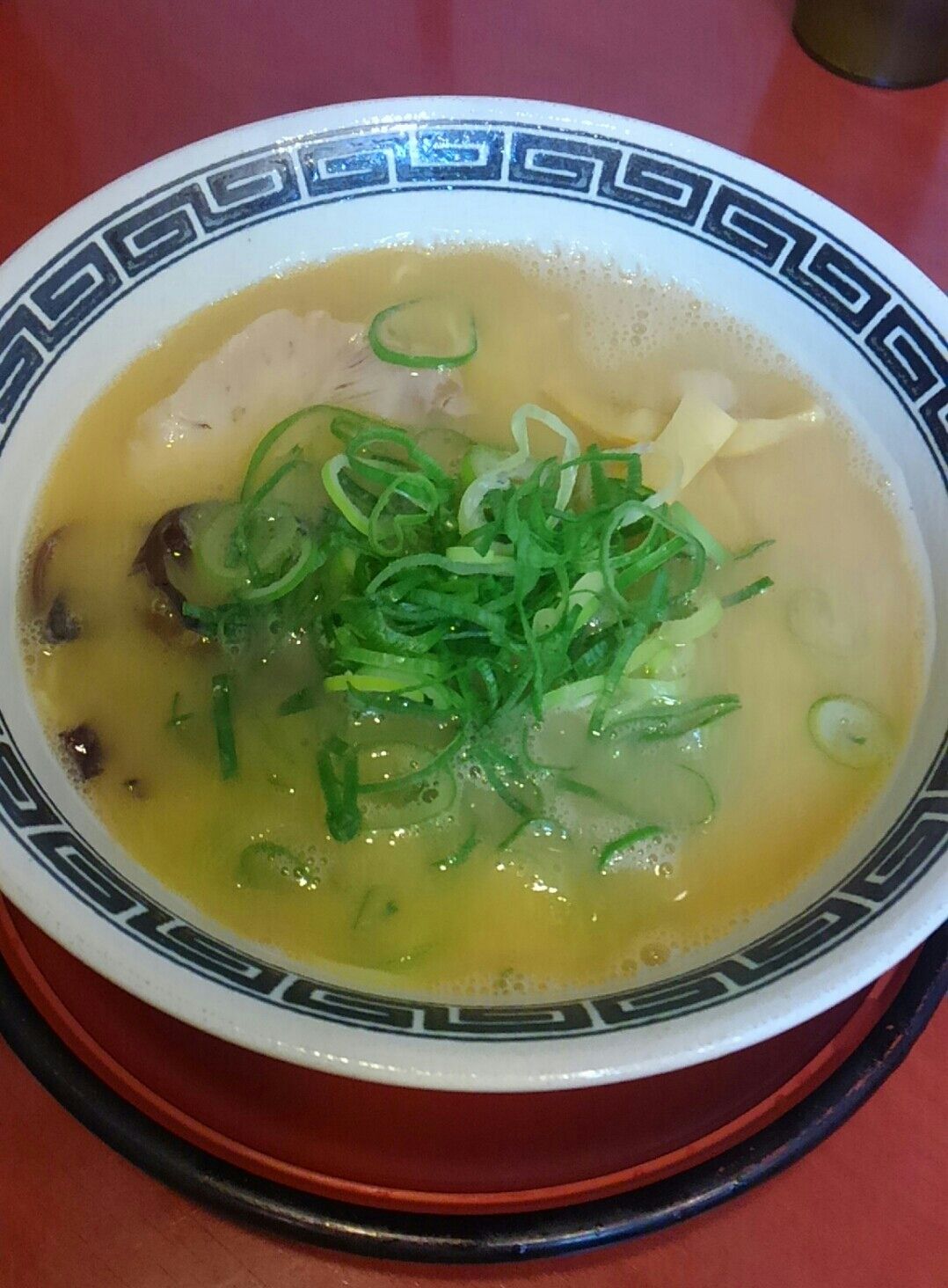 ヨッパライには天国 阪急大宮駅 人気のラーメン店 京龍 カウンセラー小林ひかる 風と海ぶどう ディープな格安生活