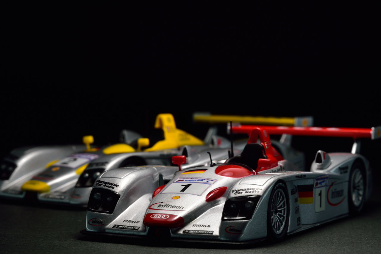 Minichamps (discontinued) Audi R8 Le Mans 24 Hours 2001 Winner