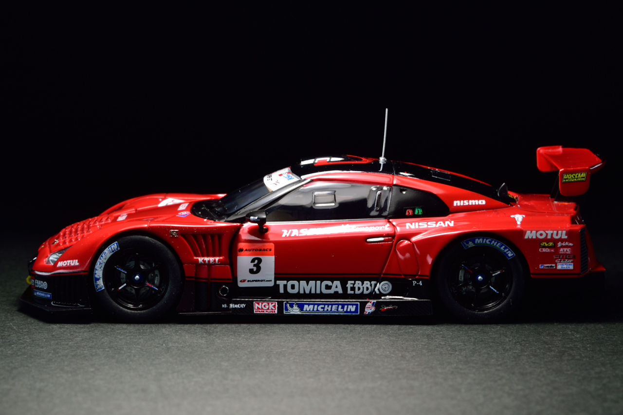 エブロ1/43 ハセミトミカエブロGT-R 09マレーシアRd.4優勝車直筆入り 激安大特価！ エブロ1/43 09マレーシアRd.4優勝車直筆入り
