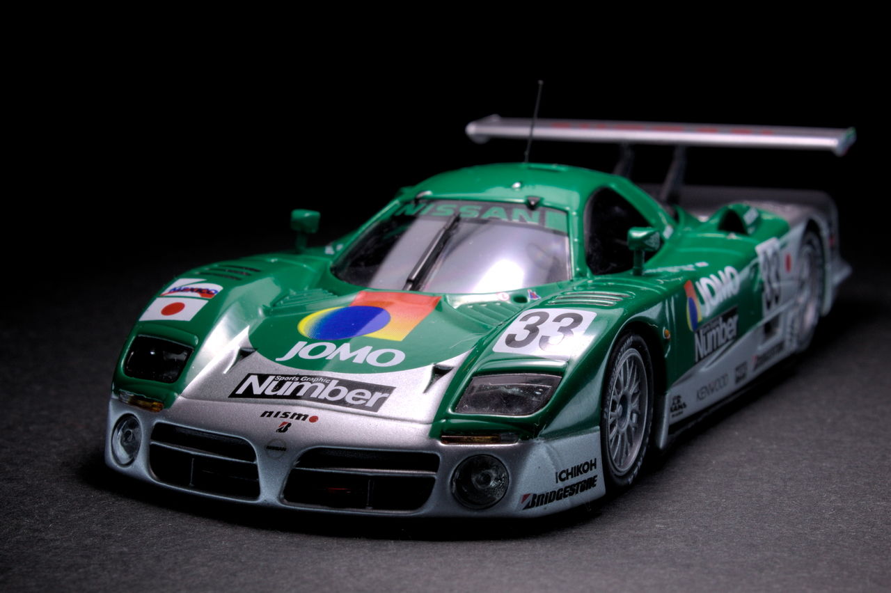 京商 1/43 Nissan R390 GT1 1998 Le Mans #33 JOMO : POKER FACE