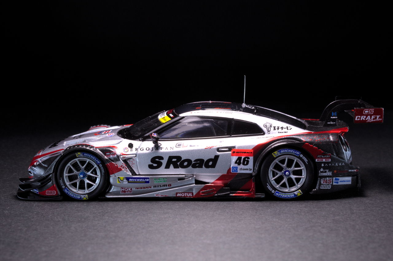EBBRO 1/43 S Road CRAFTSPORTS MOLA GT-R 2016 : POKER FACE 4
