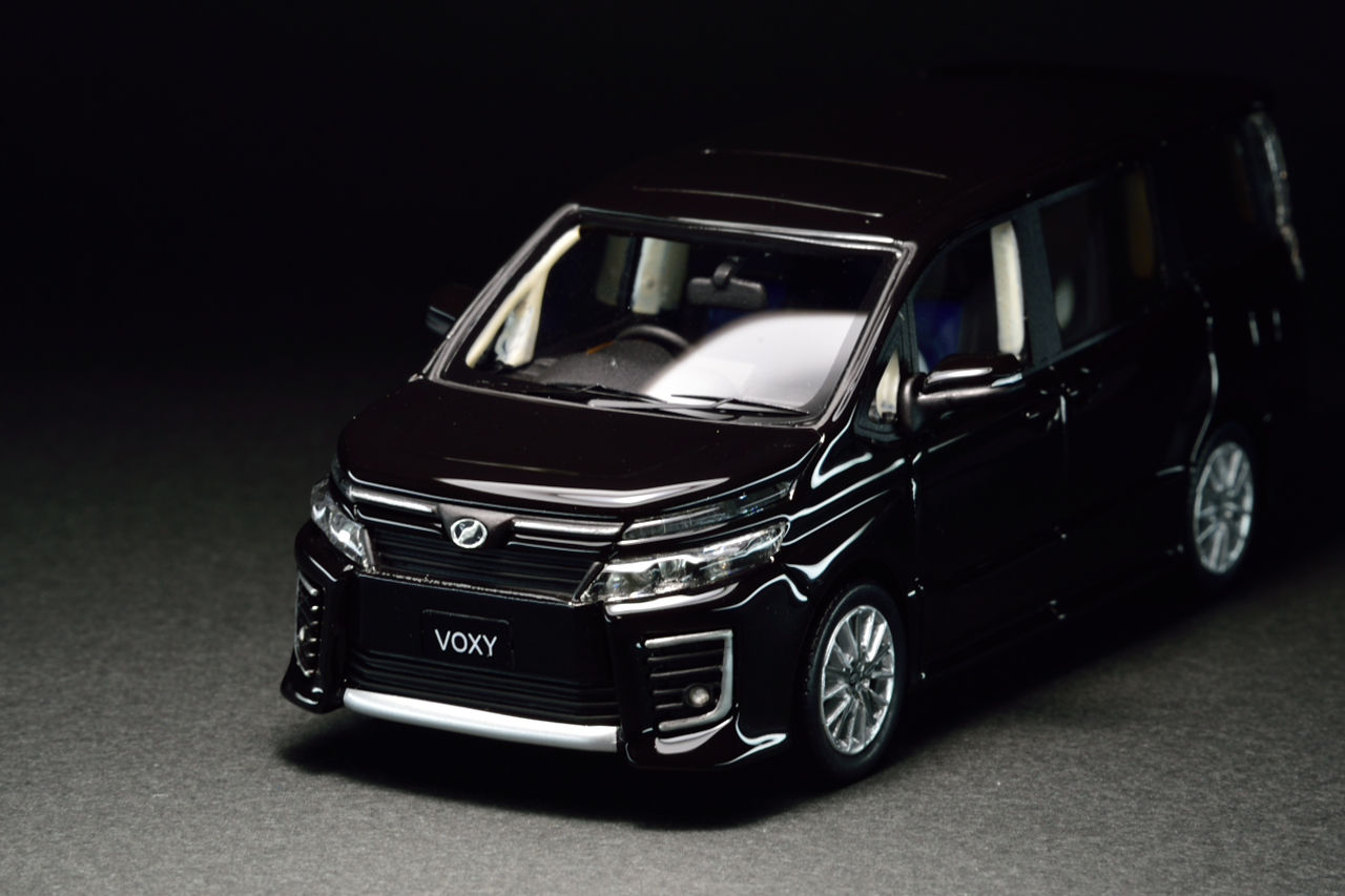 トヨタ VOXY シルバー スケールモデル 1/43 WiT's 1/43 TOYOTA