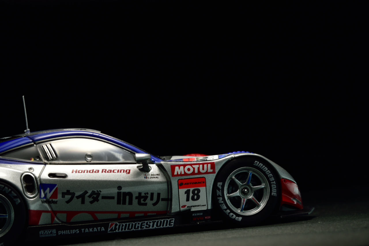 サイン入り　EBBRO SUPER GT 2010 HSV チャンピオン Weider HSV-010 Super GT500 2010 Champion Car [Ebbro 44426